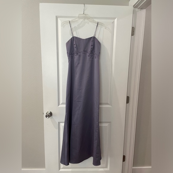 David’s Bridal Bridesmaid Gown - size 8 - Picture 1 of 7